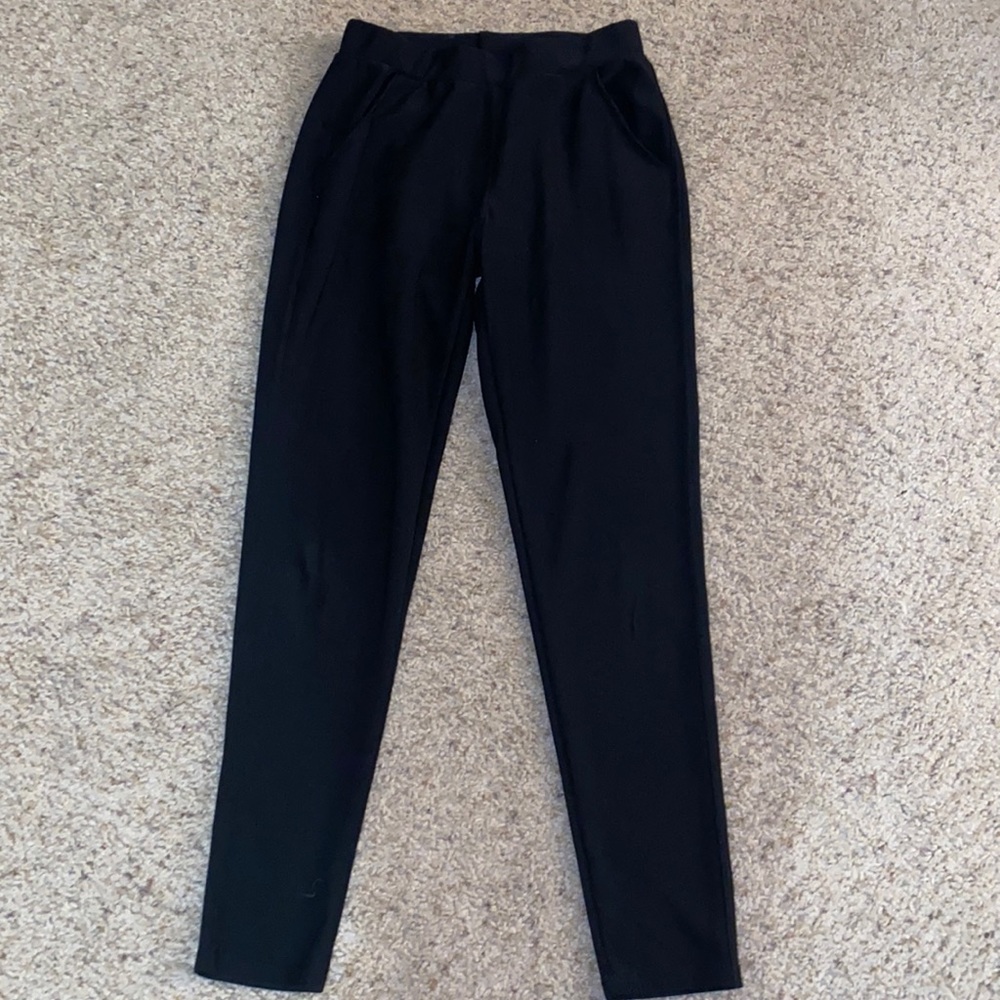 Women’s black Small/Medium size polyester/spandex skinny pants